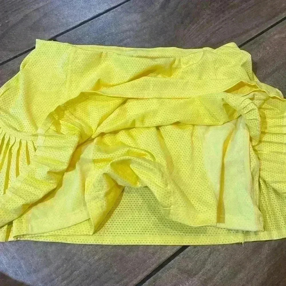 NWOT TAIL Mesh pleated yellow skort SMALL - Picture 5 of 5